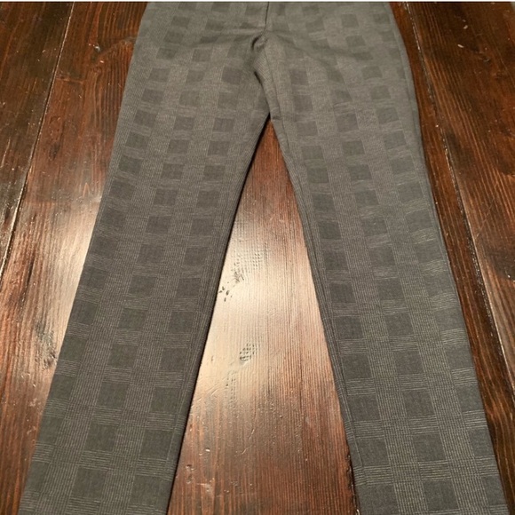 Calvin Klein gray checkered work pants w/pockets - Picture 4 of 6